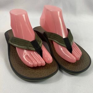 Chaco Men’s 9 Flip Flops Green Brown Comfort Sandals Non-Marking Sole